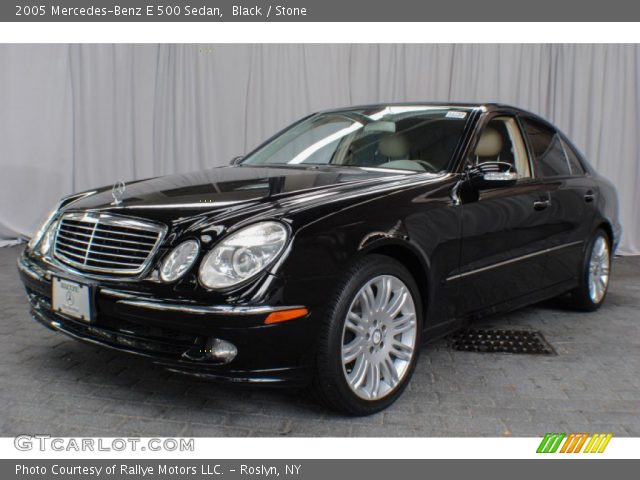 2005 Mercedes-Benz E 500 Sedan in Black