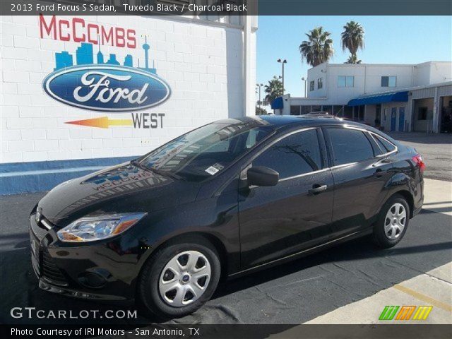 2013 Ford Focus S Sedan in Tuxedo Black