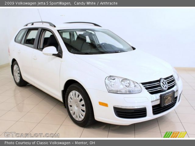 2009 Volkswagen Jetta S SportWagen in Candy White