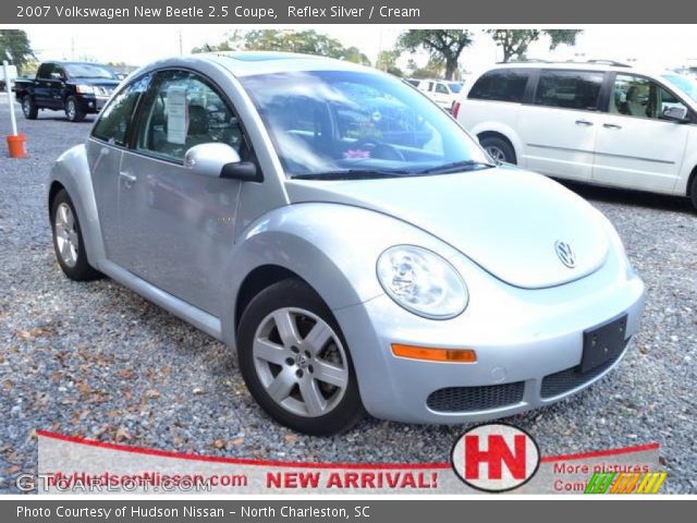 2007 Volkswagen New Beetle 2.5 Coupe in Reflex Silver