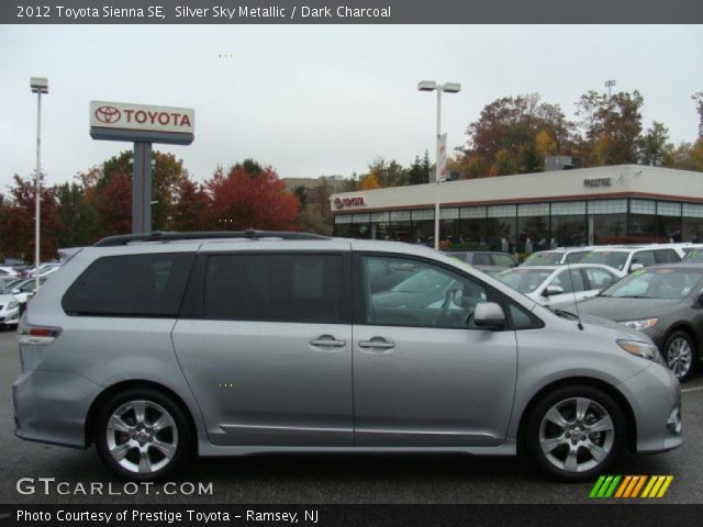 2012 Toyota Sienna SE in Silver Sky Metallic