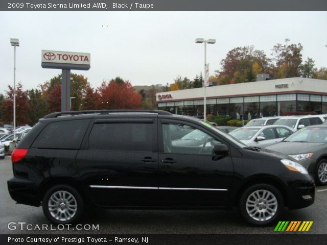 2009 Toyota Sienna Limited AWD in Black