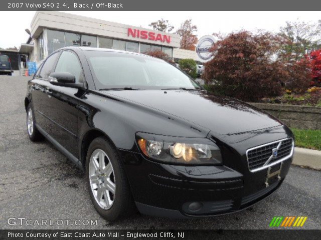 2007 Volvo S40 2.4i in Black