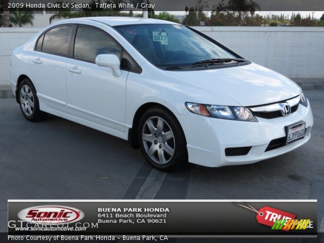 2009 Honda Civic LX Sedan in Taffeta White