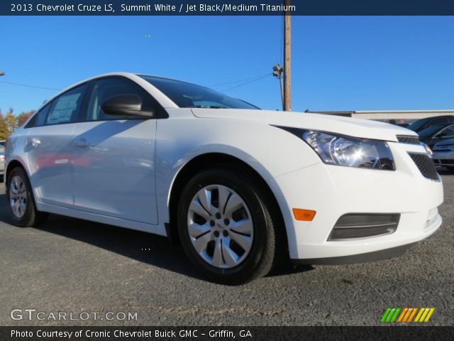 2013 Chevrolet Cruze LS in Summit White