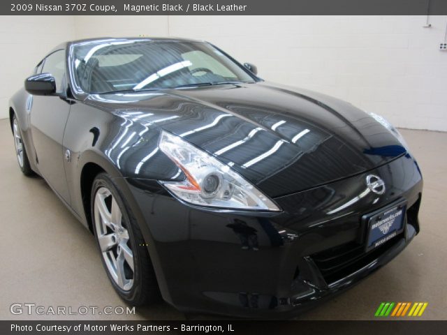 2009 Nissan 370Z Coupe in Magnetic Black