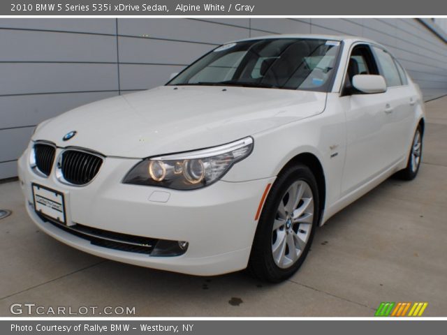 2010 BMW 5 Series 535i xDrive Sedan in Alpine White