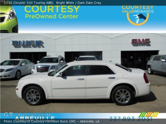 2010 Chrysler 300 Touring AWD in Bright White