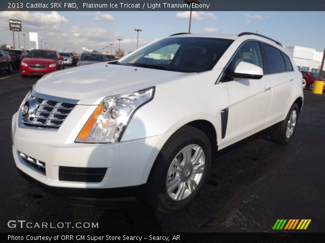 2013 Cadillac SRX FWD in Platinum Ice Tricoat