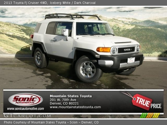 2013 Toyota FJ Cruiser 4WD in Iceberg White