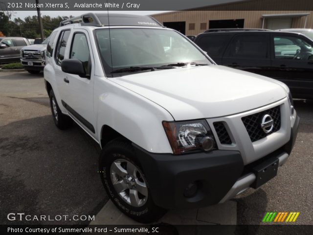 2012 Nissan Xterra S in Avalanche White