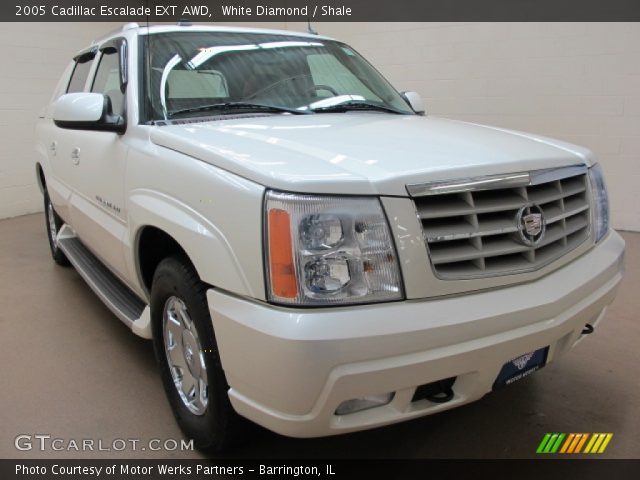 2005 Cadillac Escalade EXT AWD in White Diamond