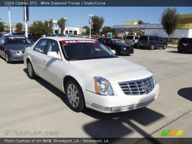 2009 Cadillac DTS  in White Diamond Tricoat