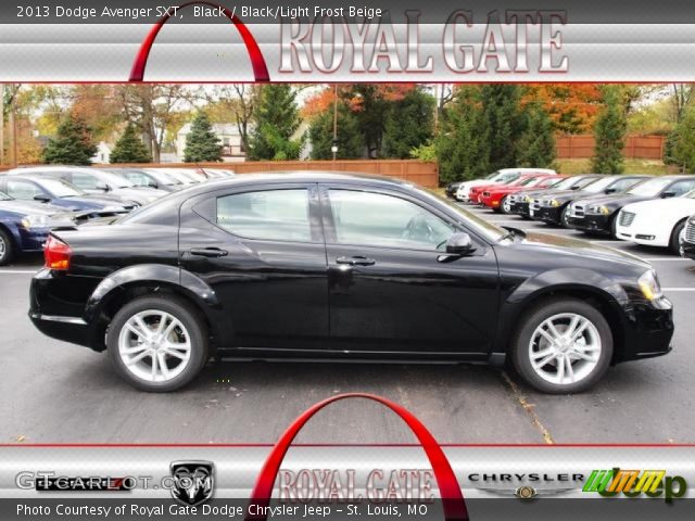 2013 Dodge Avenger SXT in Black