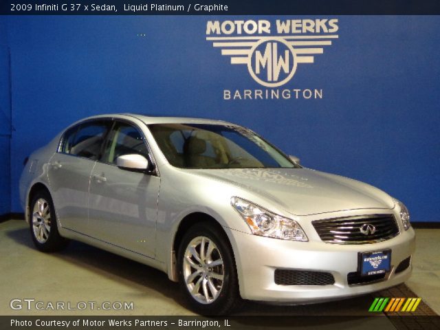 2009 Infiniti G 37 x Sedan in Liquid Platinum