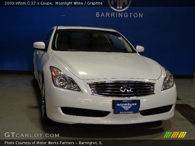 2009 Infiniti G 37 x Coupe in Moonlight White