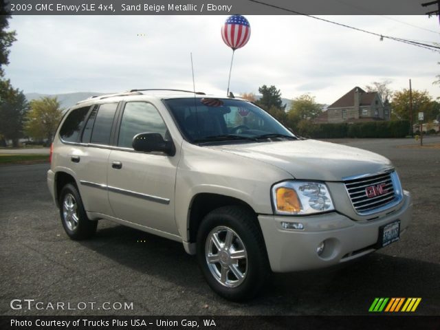 2009 GMC Envoy SLE 4x4 in Sand Beige Metallic