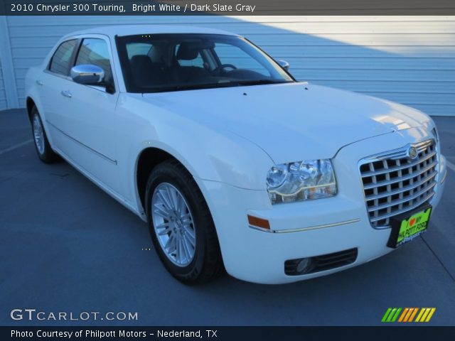 2010 Chrysler 300 Touring in Bright White