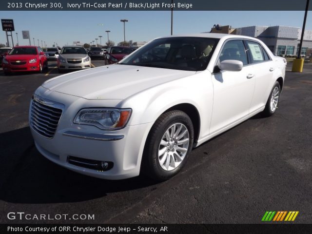 2013 Chrysler 300  in Ivory Tri-Coat Pearl