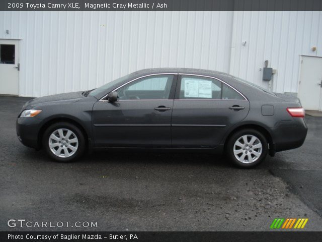2009 Toyota Camry XLE in Magnetic Gray Metallic