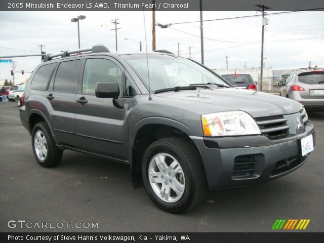 2005 Mitsubishi Endeavor LS AWD in Titanium Pearl