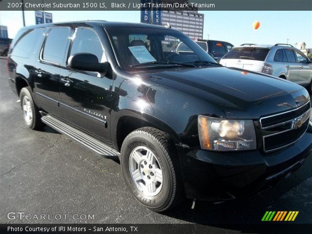 2007 Chevrolet Suburban 1500 LS in Black