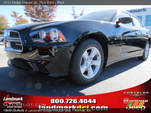 2013 Dodge Charger SE in Pitch Black
