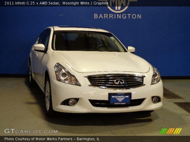 2011 Infiniti G 25 x AWD Sedan in Moonlight White