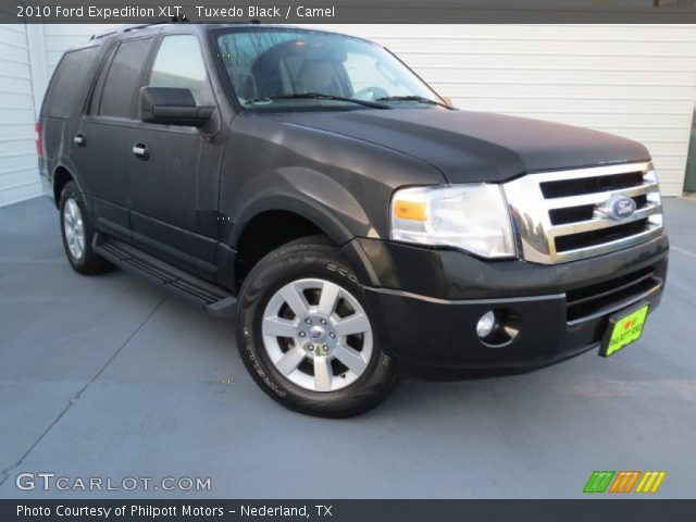2010 Ford Expedition XLT in Tuxedo Black