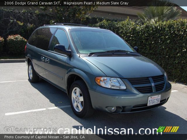 2006 Dodge Grand Caravan SXT in Magnesium Pearl