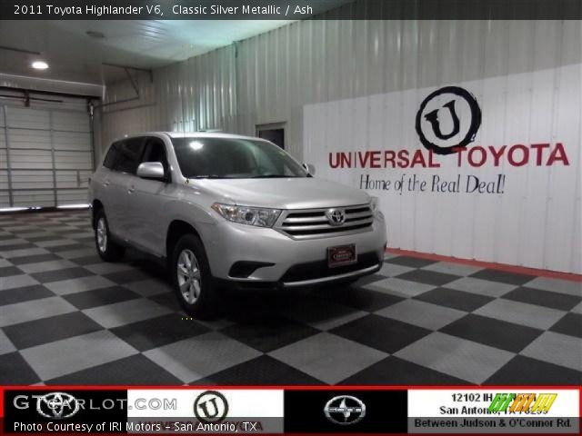 2011 Toyota Highlander V6 in Classic Silver Metallic
