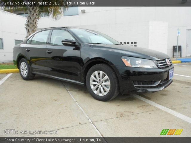 2012 Volkswagen Passat 2.5L S in Black