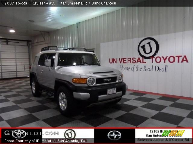 2007 Toyota FJ Cruiser 4WD in Titanium Metallic