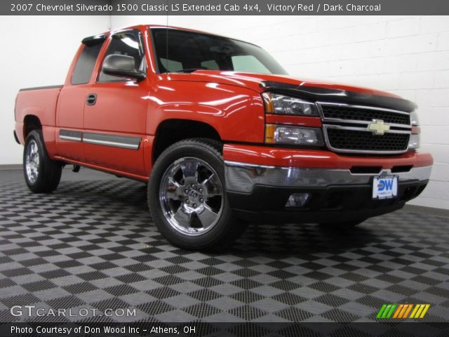 2007 Chevrolet Silverado 1500 Classic LS Extended Cab 4x4 in Victory Red