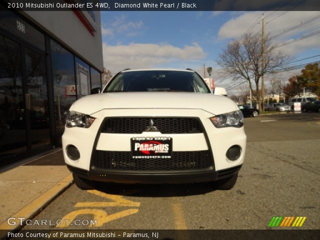 2010 Mitsubishi Outlander ES 4WD in Diamond White Pearl