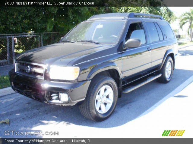 2003 Nissan Pathfinder LE in Super Black