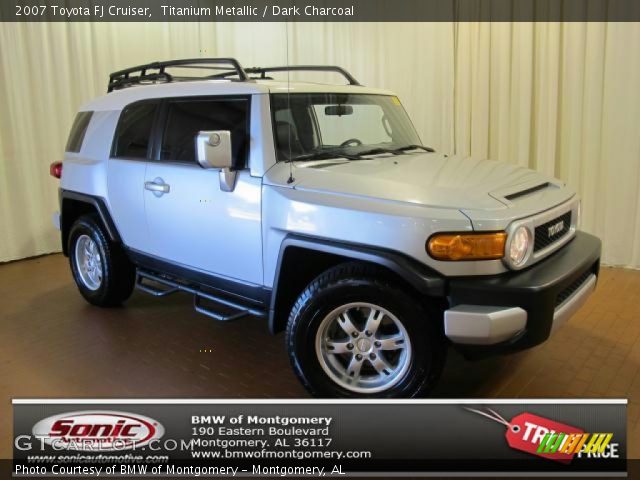 2007 Toyota FJ Cruiser  in Titanium Metallic