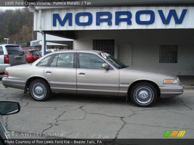 1995 Ford Crown Victoria  in Pumice Metallic