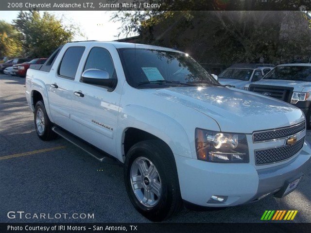 2008 Chevrolet Avalanche LTZ in Summit White