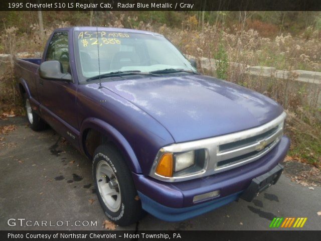 1995 Chevrolet S10 LS Regular Cab in Radar Blue Metallic