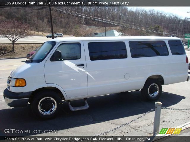 1999 Dodge Ram Van 3500 Maxi Commercial in Bright White