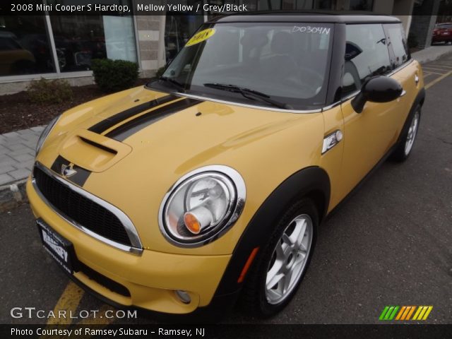 2008 Mini Cooper S Hardtop in Mellow Yellow