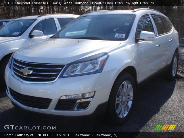 2013 Chevrolet Traverse LT AWD in White Diamond Tricoat
