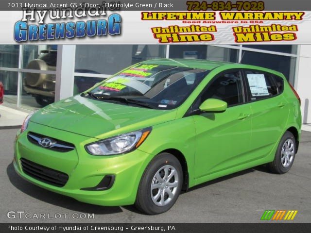 2013 Hyundai Accent GS 5 Door in Electrolyte Green