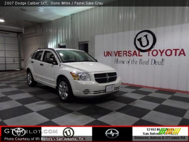 2007 Dodge Caliber SXT in Stone White