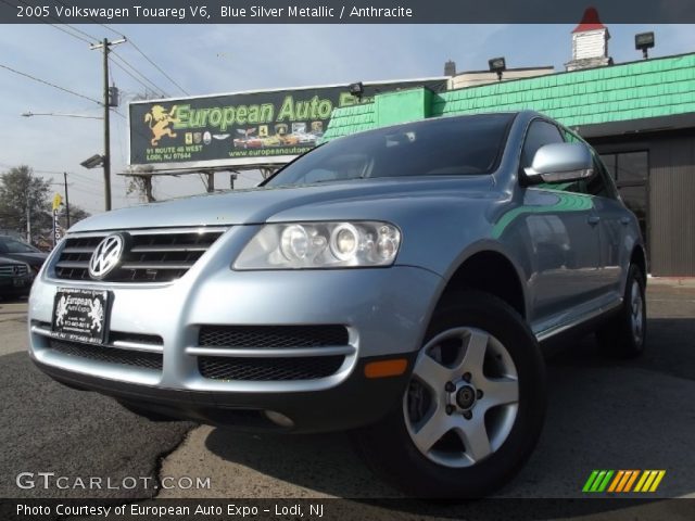 2005 Volkswagen Touareg V6 in Blue Silver Metallic