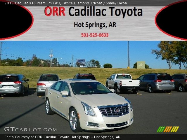 2013 Cadillac XTS Premium FWD in White Diamond Tricoat