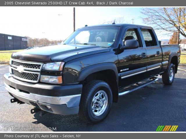 2005 Chevrolet Silverado 2500HD LT Crew Cab 4x4 in Black