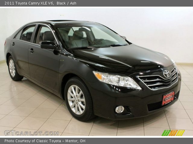 2011 Toyota Camry XLE V6 in Black