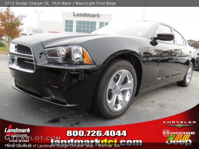 2013 Dodge Charger SE in Pitch Black